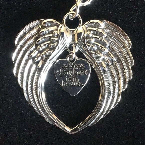 Angel Wings Keychain With Heart Charm A Piece Of My Heart Is In Heaven N… - Picture 1 of 5